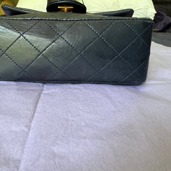 CHANELVINTAGE NAVY QUILTED LAMBSKIN MINI FLAPBAG - Picture 8 of 10
